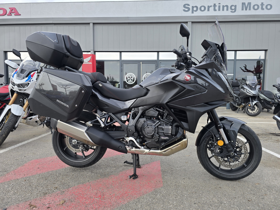 HONDA NT 1100 DCT / NT1100D SPORTING MOTO  AIX-EN-PROVENCE 