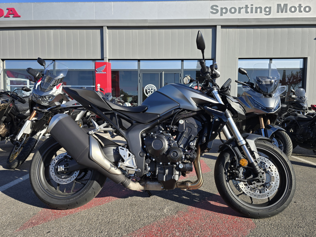 PIAGGIO MP3 400 HPE ABS ASR MOTO BASTILLE  PARIS 