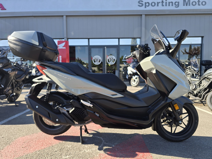 HONDA FORZA 125 / NSS125 / NSS 125 / TOP BOX - AIX-EN-PROVENCE