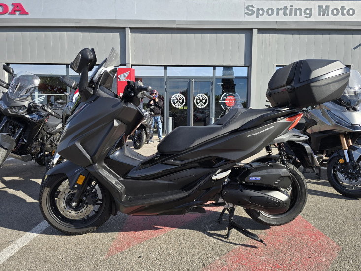 HONDA FORZA 125 / NSS125 / NSS 125 / TOP BOX - AIX-EN-PROVENCE